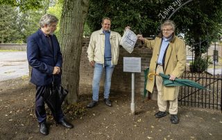 muur van de protestantse begraafplaats te Budel